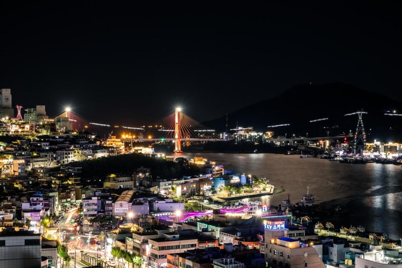 Hotel Kenny Yeosu Bagian luar foto